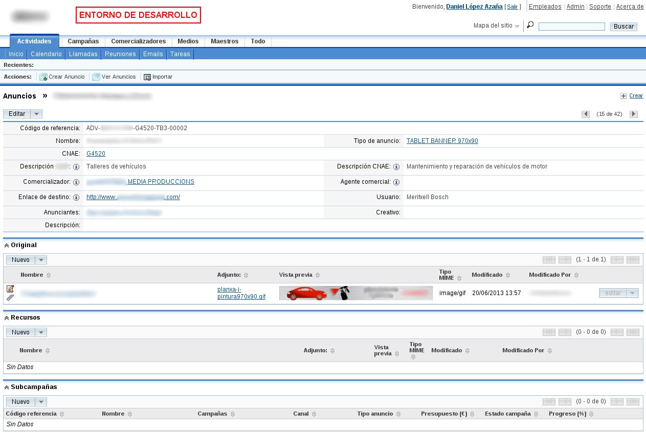 Vista detallada de anuncio con activos creativos asociados