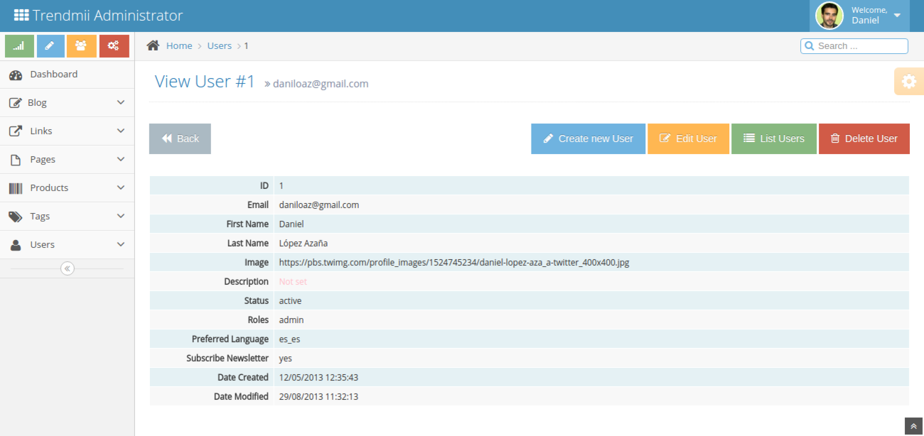 Vista de detalle de cuenta de usuario en panel de administración
